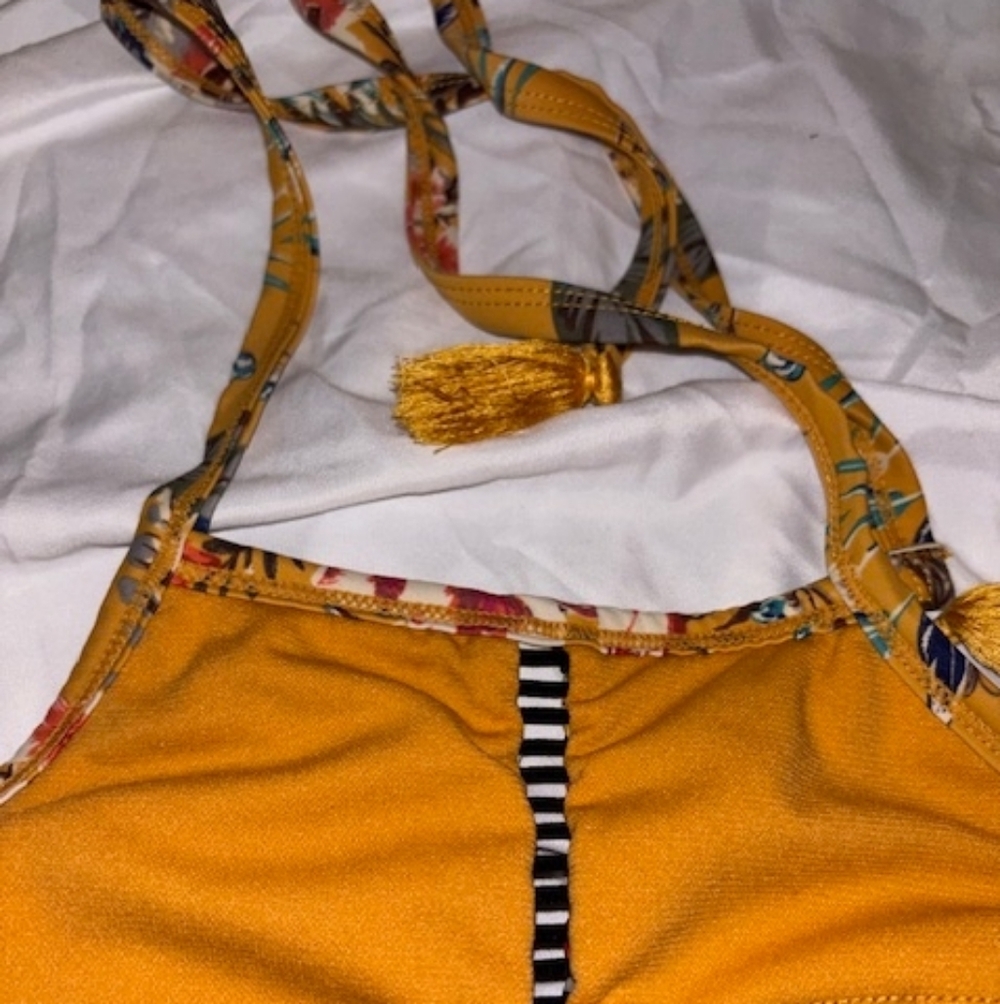 Time and Tru Tropical Swim Top - Picture 4 of 5